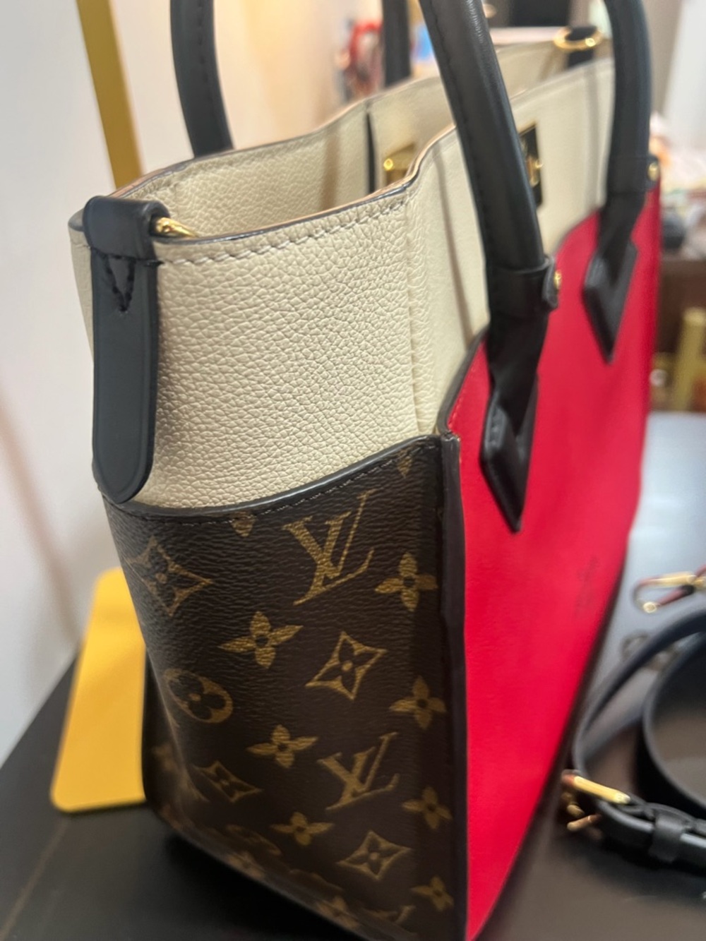 Louis Vuitton On My Side MM Bag brand New dustbag only never used ❤️🤎price final - Picture 10 of 16